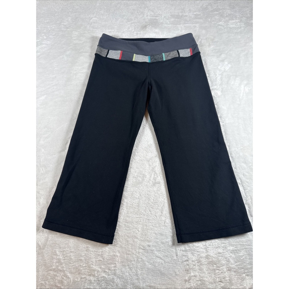 Lululemon Waist Colored Accents Knee Length Leggings
